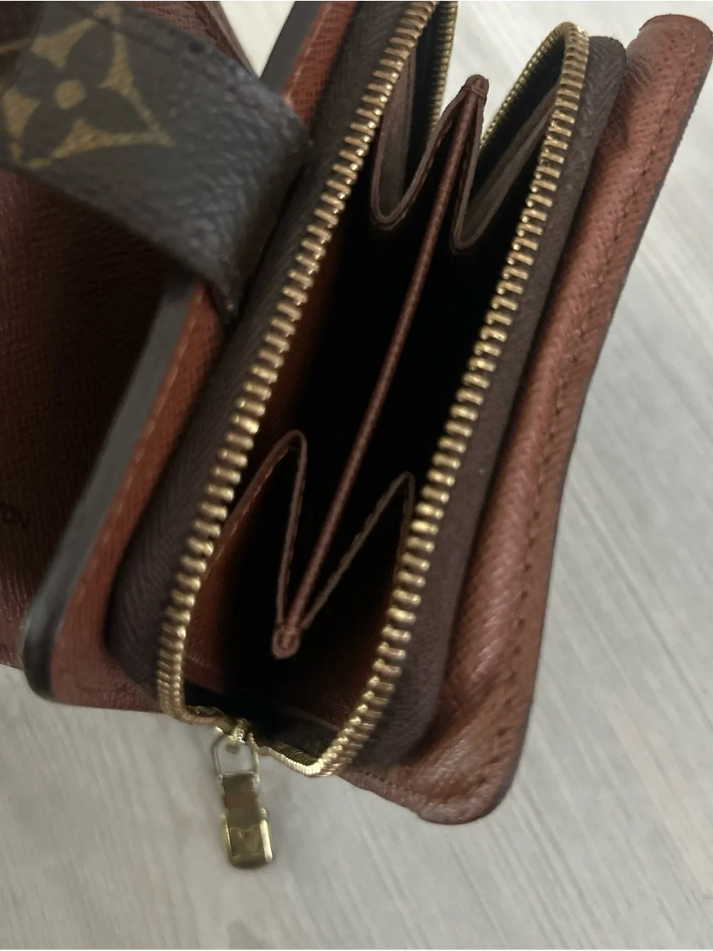Louis Vuitton Classic Compact Zippe Wallet